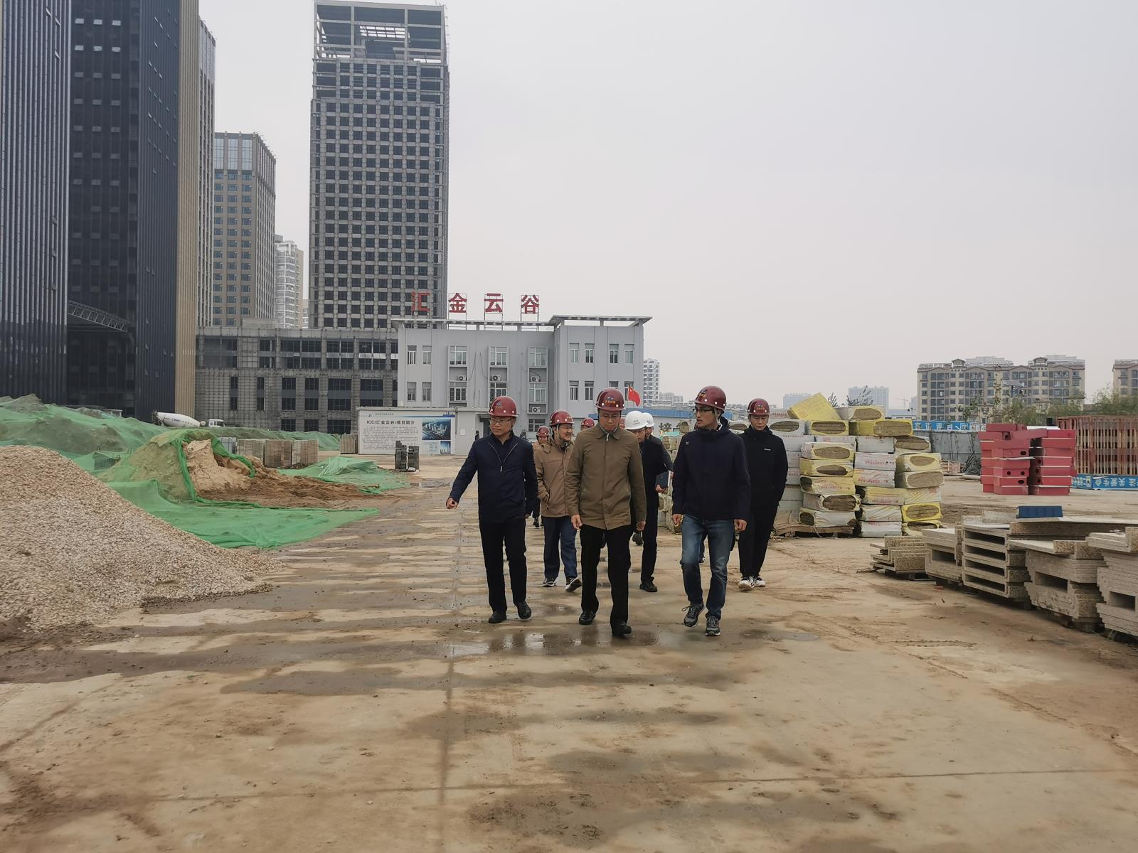 會(huì)議2(1).jpg 會(huì)議2(1).jpg